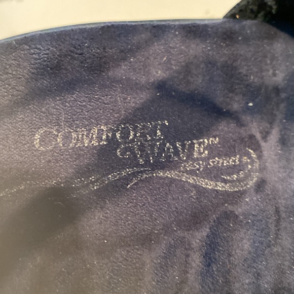 Easy Street Primrose Leather Comfort Wave Navy Wedge Sandals - Picture 4 of 6